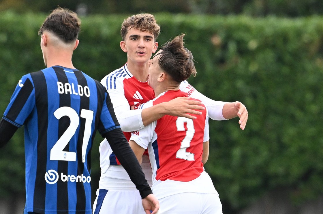 Бизарно: Талент на Арсенал изоставен од „Фудбал Менаџер“ поради родителите