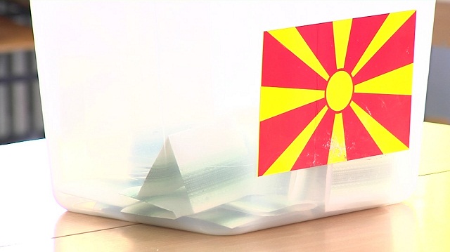 Финиш на кампањата: Партиите ги користат последните часови за митинзи и средби со граѓани, на полноќ почнува изборен молк