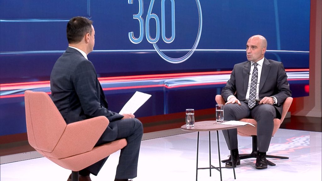 Лабудовиќ: Треба да се исчистат маалата, да се дигитализира општината и да се изградат нови катни гаражи во Центар