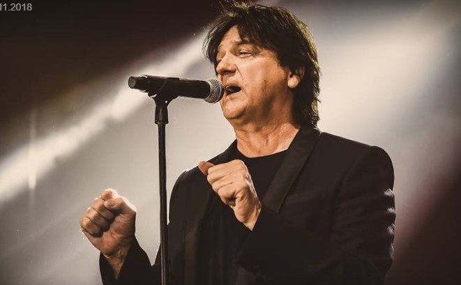 Чола за приватни забави наплаќа минута 1000 евра