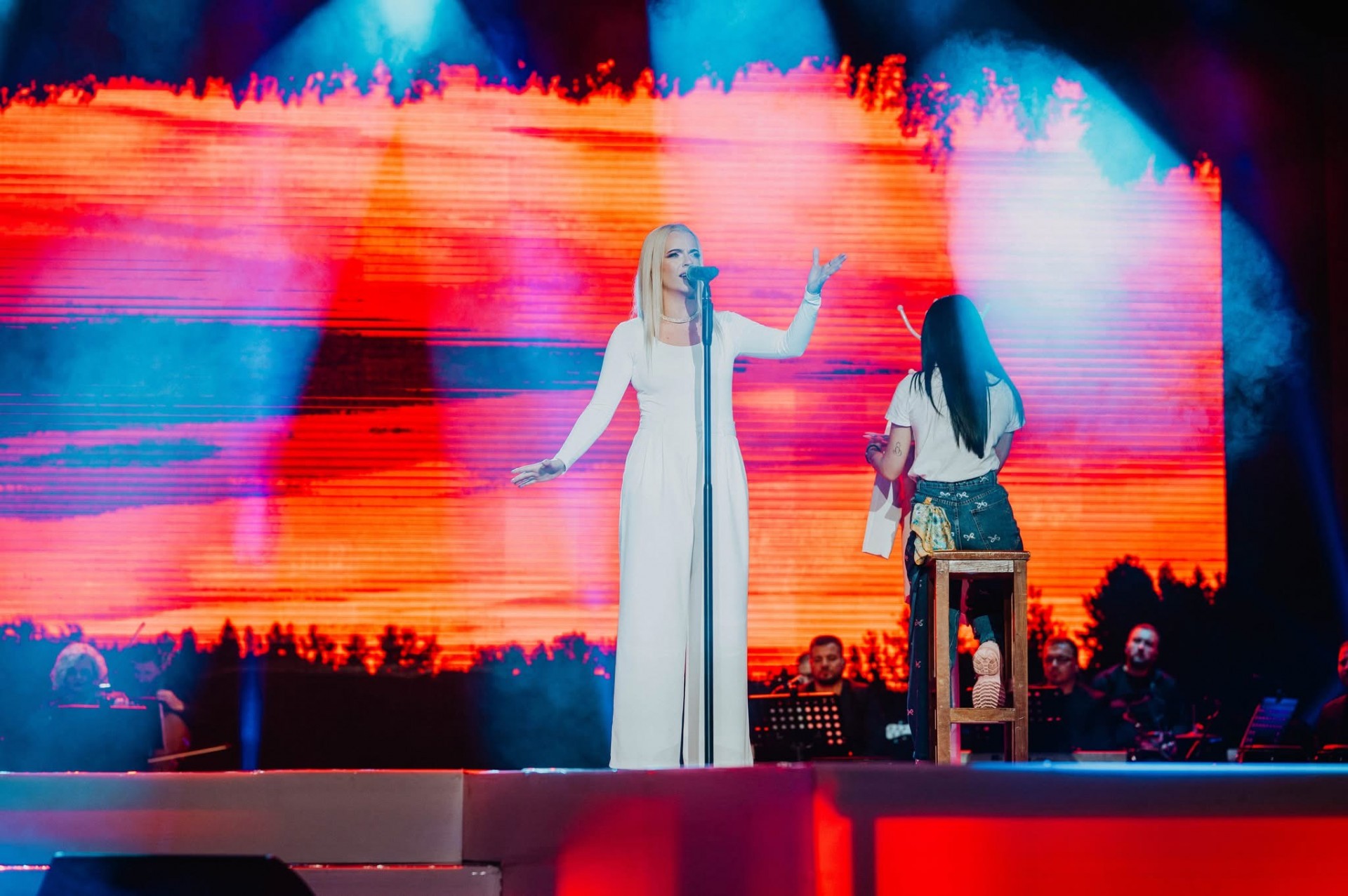 Кога музиката станува семејна приказна – Волческа ја посвети песната „Ведро е“ на својот внук