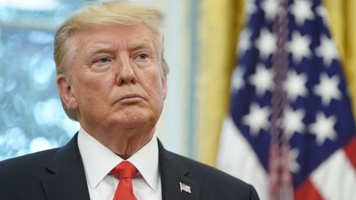 „ИЗМАМНИЧКА“ РЕКЛАМА СО ГЛАСОТ НА РЕГАН го натера Трамп да ги прекине трговските разговори со Канада