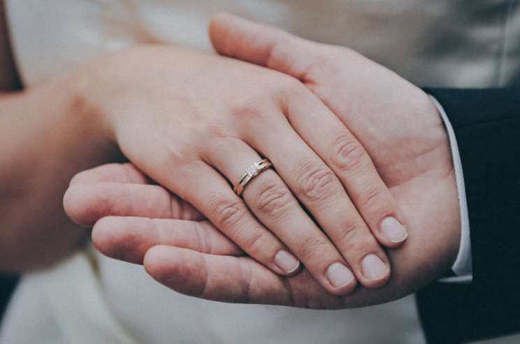 Матичар регистрирал брак меѓу лице од Албанија и лице од Унгарија, иако тие не се венчале