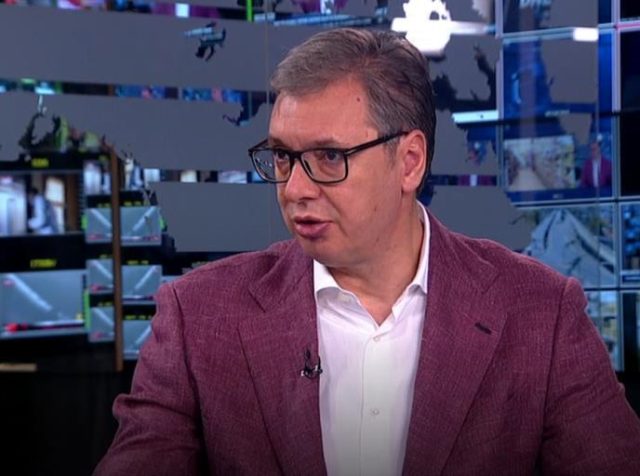 Вучиќ им се извини на студентите и демонстрантите: Многумина направија големи грешки, вклучувајќи ме и мене