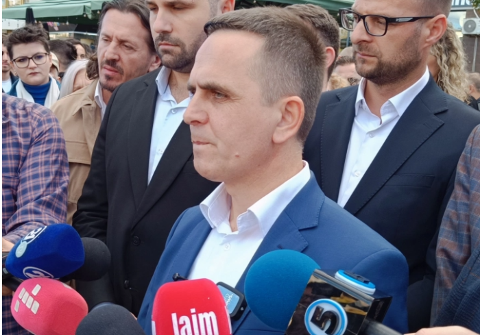 Касами ја продолжува кампањата за Тетово, рече дека бил градоначалник на сите граѓани