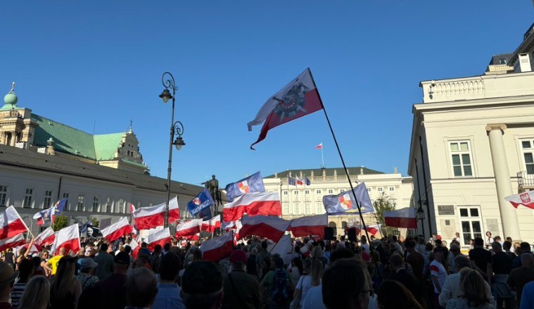 Даночна реформа во Полска – родители со две или повеќе деца ослободени од данок на личен доход