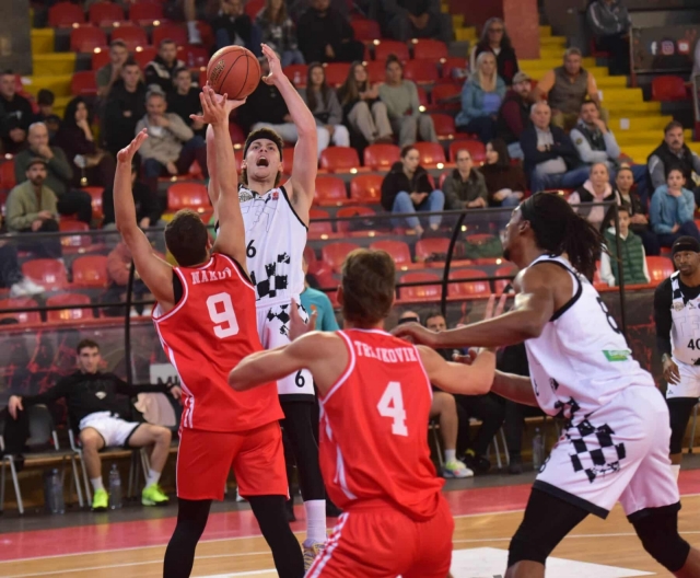 ТФТ го прегази Чаир и се искачи на врвот во лигата!