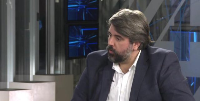 Што по инцидентите во Подгорица, Филиповиќ: Се испраќа порака кон Анкара, но и до властите во Приштина, домашната јавност во Србија и меѓународните актери што ја следат стабилноста во Западен Балкан