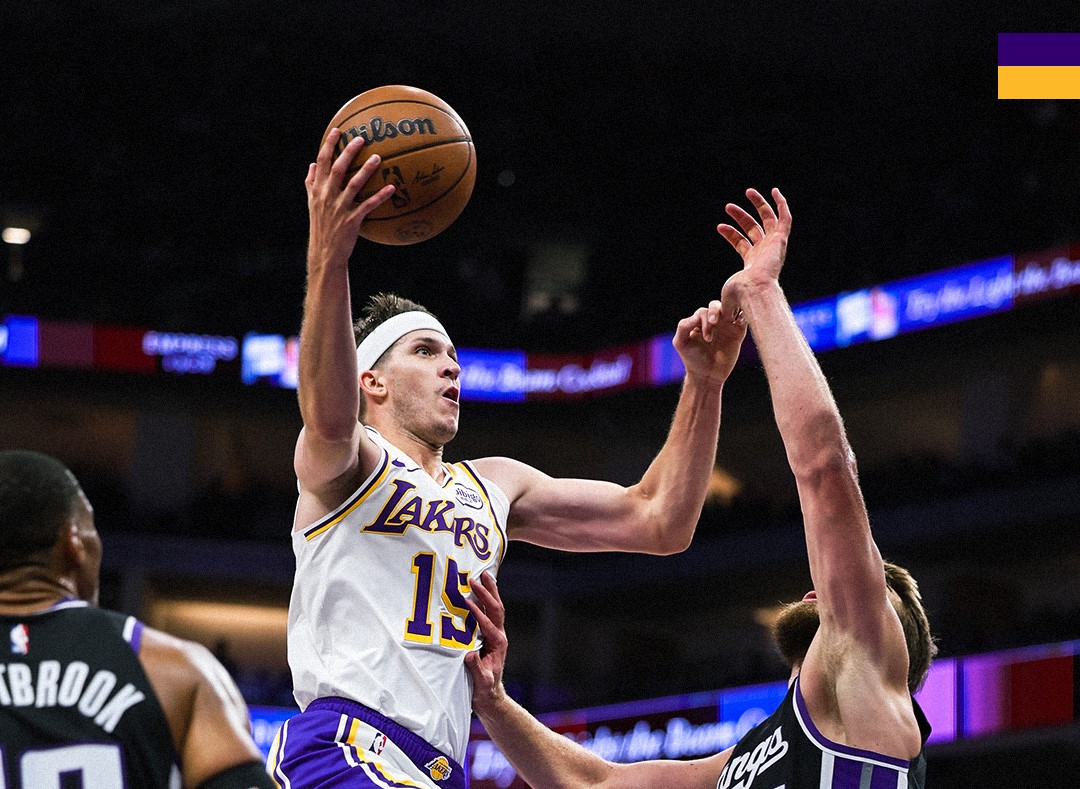 Дончиќ и Леброн не играа, па Ривс броеше до 51 (ВИДЕО)