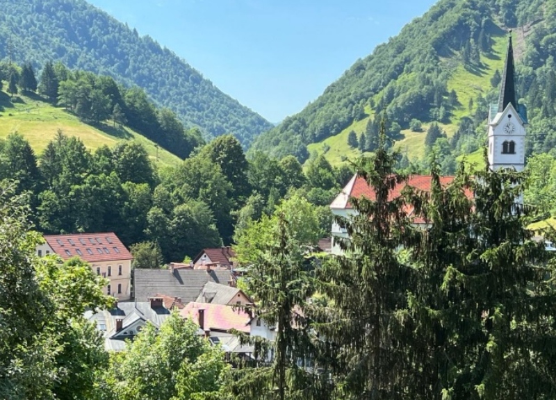 Прекрасниот град Идрија во Словенија е полн со изненадувања