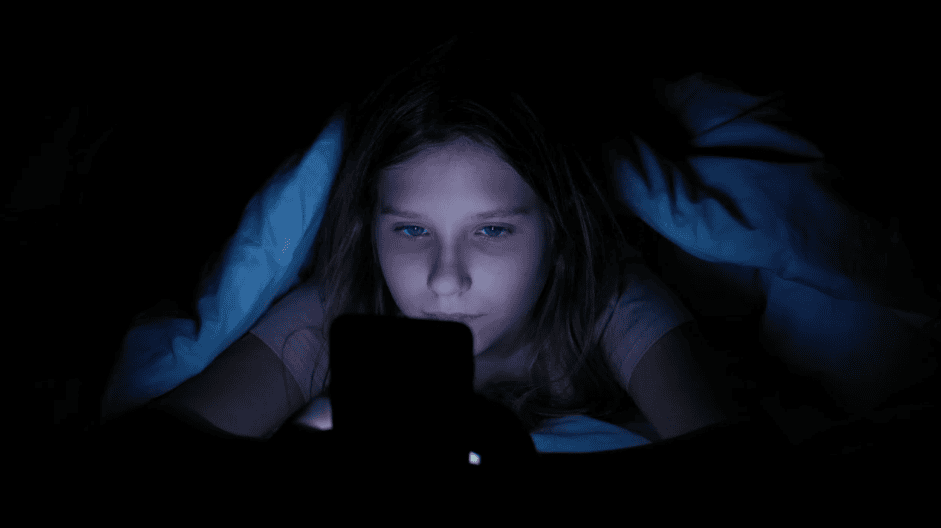 ЕВРОПСКА УНИЈА ЈА ЗАСИЛУВА ЗАШТИТАТА НА ДЕЦАТА НА ИНТЕРНЕТ, поддржан данскиот план против негативните страни на користењето технологија за малолетници