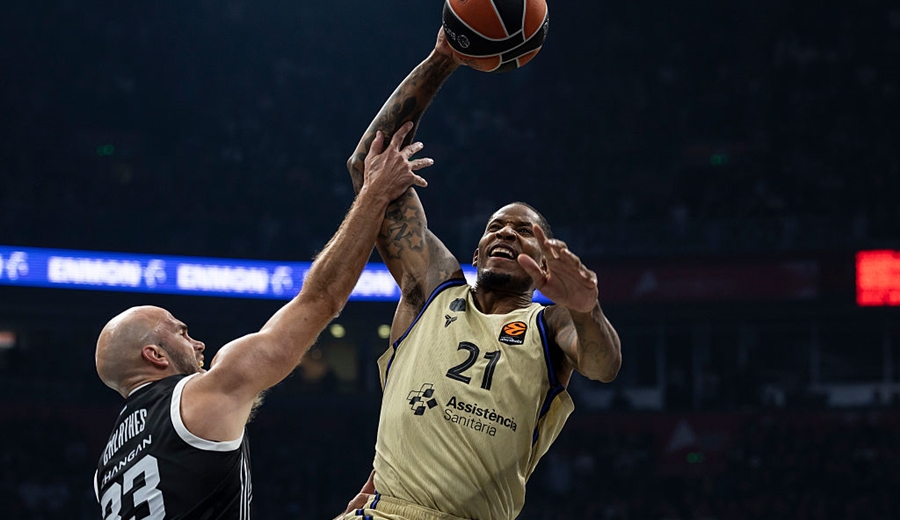 Партизан беше на чекор да ја победи Барса по 15 години, но Клајбурн со тројка од пола терен ја украде победата (Видео)