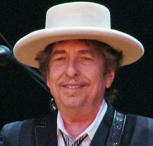 На денешен ден во 2016 година Боб Дилан влезе во историјата како првиот музичар што ја доби Нобеловата награда за книжевност