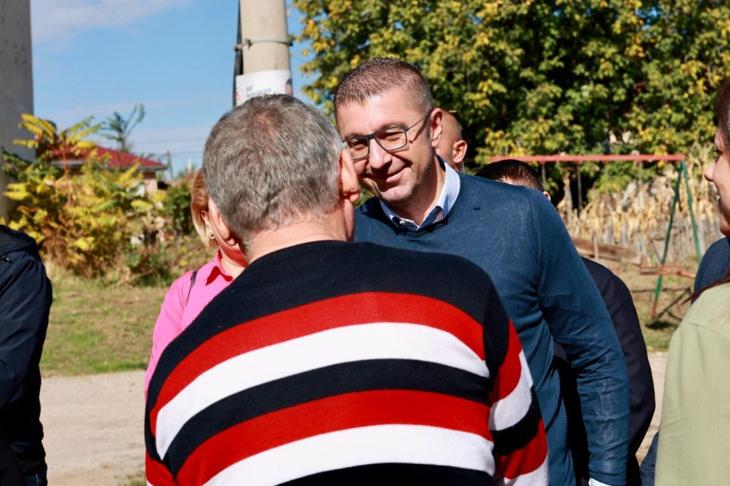 Мицкоски: Граѓаните во првиот круг од изборите гласаа за Македонија, во вториот круг излезете уште помасовно