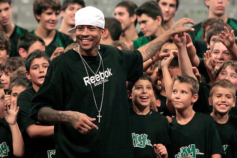 Ајверсон во кариерата заработи 154,5 милиони долари, но сега е банкрот: „Немам ни за чизбургер“