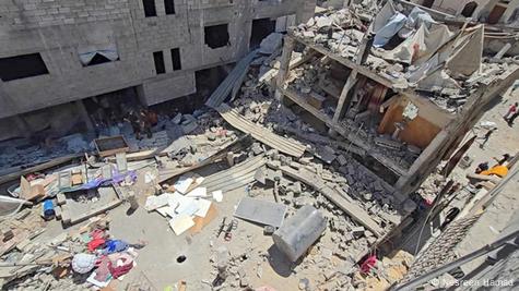 Палестинците во Газа се враќаат во урнатини и неизвесност