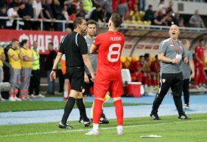 Огромен проблем за Македонија: Без Алиоски во натпреварот „да се биде или не“