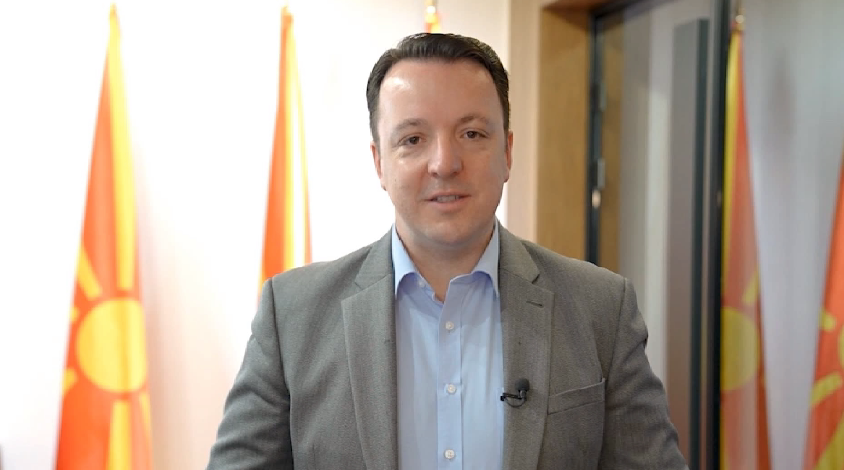 Од утре 11 нови директни авиолинии од скопскиот и охридскиот аеродром