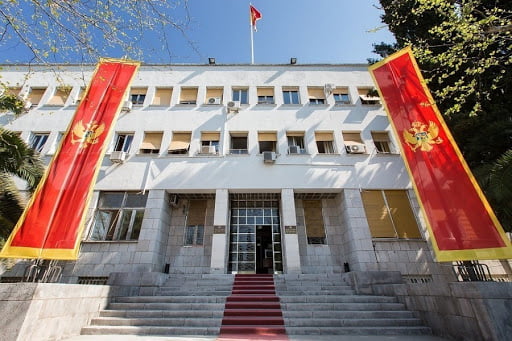 Црна Гора го укинува безвизниот режим за државјаните на Турција