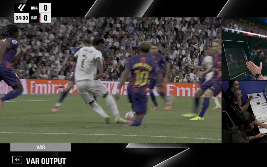 Сото Градо досуди пенал за Реал, но ВАР ја смени одлуката (Видео)