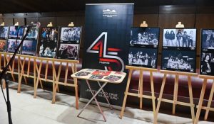 (ФОТО Галерија) „ЧОКАНЧЕ“ – Рок приказна во фоајето на Центарот за култура во Битола