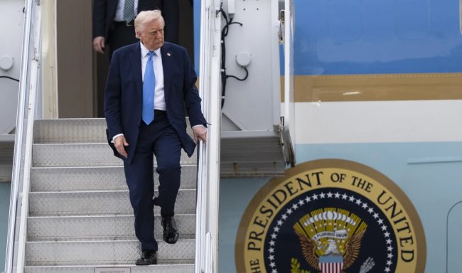 НЕМА ДА СЕ КАНДИДИРАМ ЗА ПОТПРЕТСЕДАТЕЛ НА ИЗБОРИТЕ ВО 2028, КАЖА ТРАМП