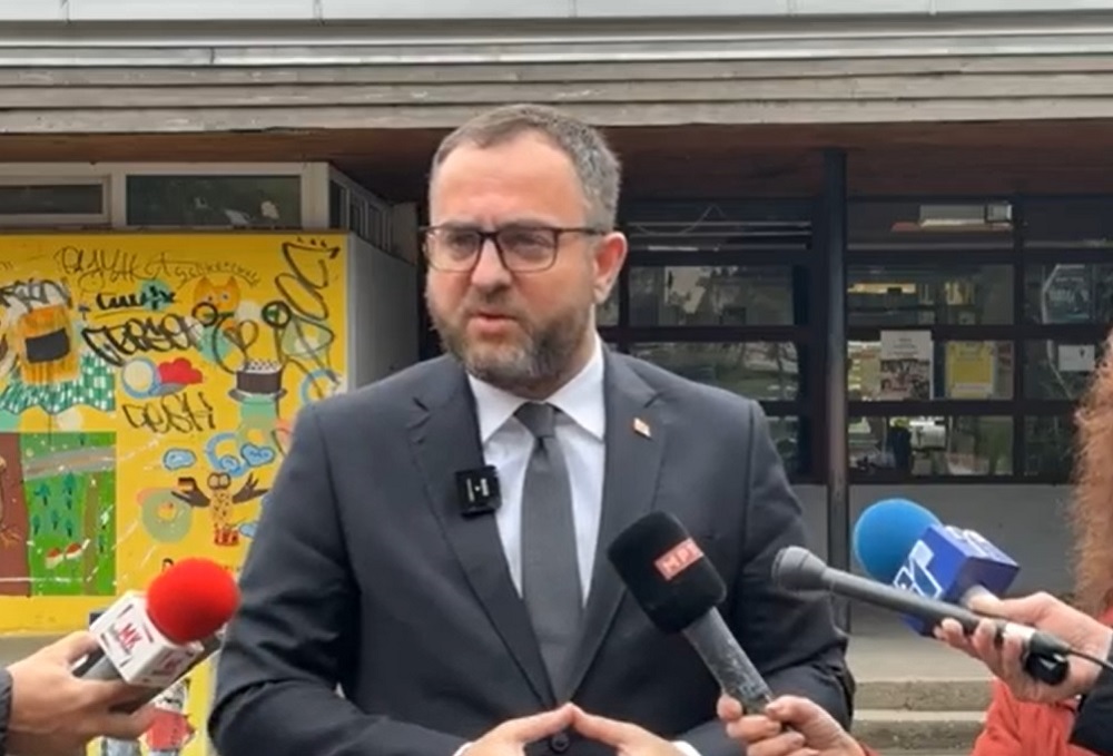 Тошковски: МВР со над 90 отсто од силите ги обезбедува изборите, засега нема никакви проблеми