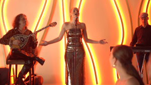 Разиграна љубовна носталгија е „Магија“ на Бузуки бенд