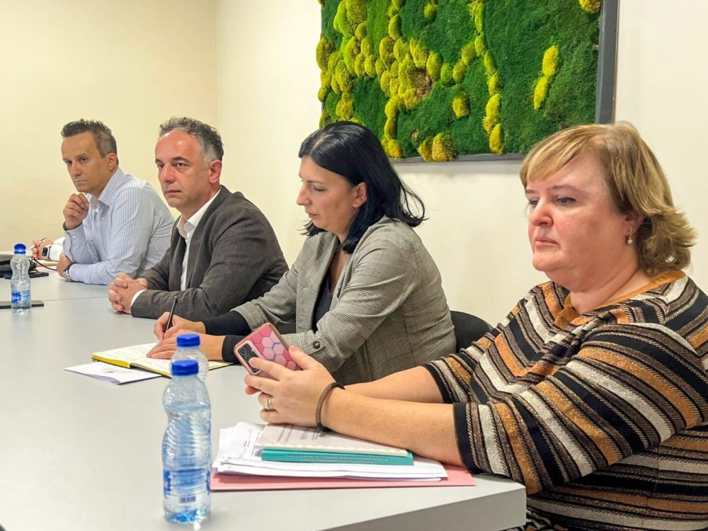 Министерот Алиу: Работиме на унапредување на системот на специјализации и супспецијализации во здравството