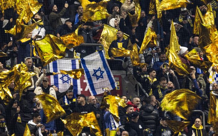 Осуди за забраната израелските навивачи да присуствуваат на натпревар во Англија