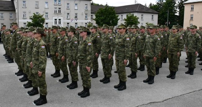 ХРВАТСКА ГО ВРАЌА ЗАДОЛЖИТЕЛНИОТ ВОЕН РОК СЛЕДНАТА ГОДИНА, ЌЕ ТРАЕ ДВА МЕСЕЦА