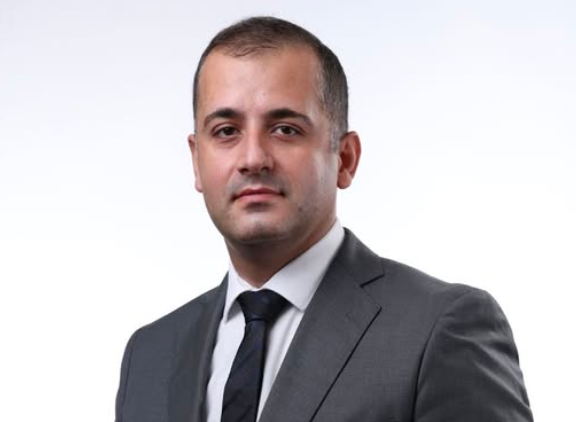 ЛУКЕ ГАЛЕСКИ: Отворено писмо до нашата генерација и изборот пред кој седиме