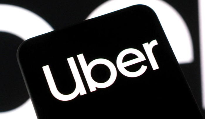 „Убер“ се стреми кон 100.000 роботаксија во партнерство со „Н-видија“