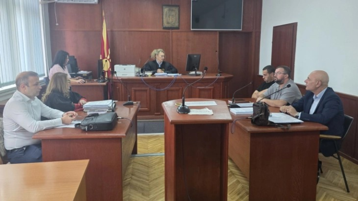 СИНОТ ИСКЛУЧЕН, ТАТКОТО ВО ЗАТВОР: Казна затвор 11 месеци за тепачот на двете 15 годишни деца-фудбалери на штипска Брегалница