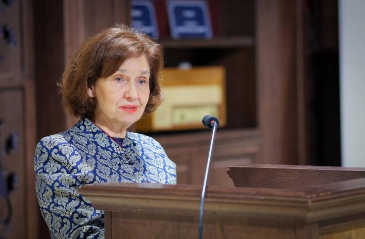 Сиљановска-Давкова од Парискиот мировен форум: Евроинтеграцијата е дијалог, а не диктат