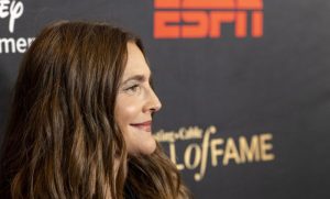 (ФОТО) СТАНАЛА ПОЗНАТА КАКО ДЕТЕ, СЕ БОРЕЛА СО ЗАВИСНОСТ, СЕ РАЗВЕЛА ТРИ ПАТИ: Како познатата актерка се врати на вистинскиот пат и денес живее подобро од кога било?