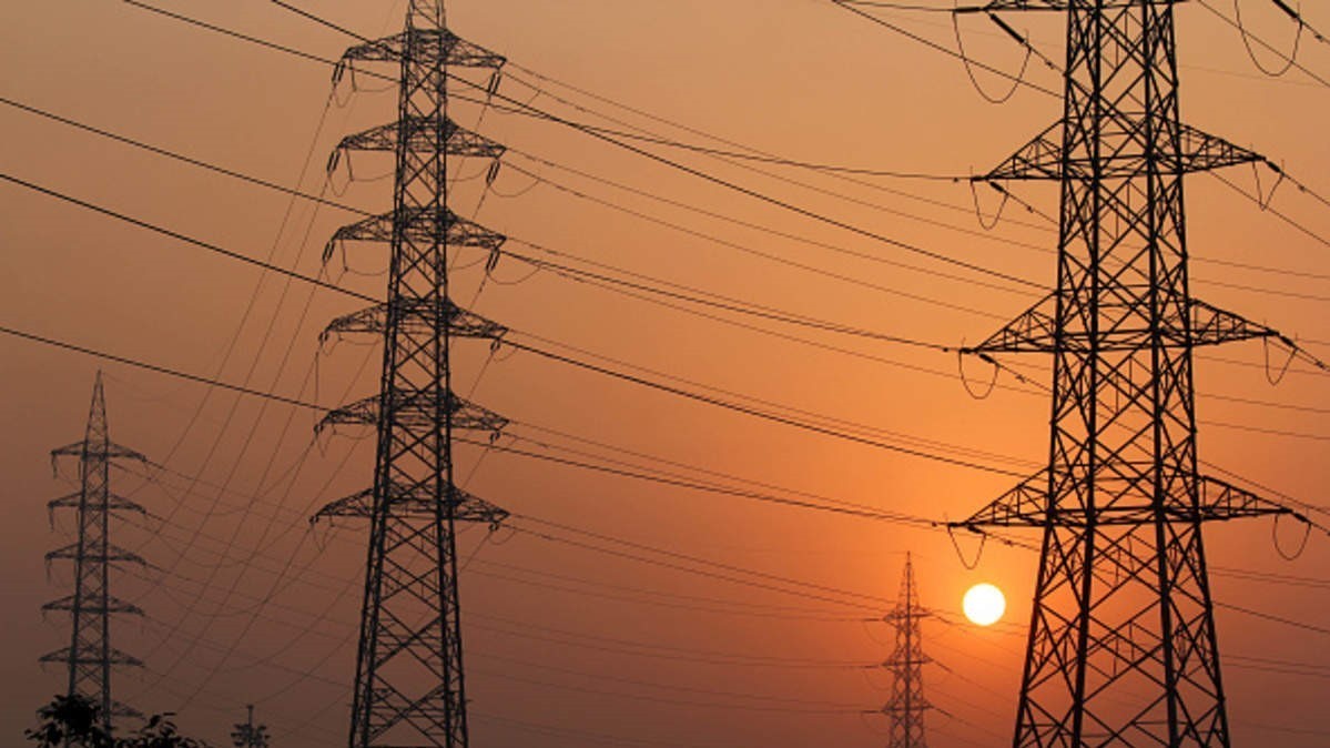 ЦУК: Поради дефект на 110 КВ далновод во моментот без електрична енергија е цел град Прилеп