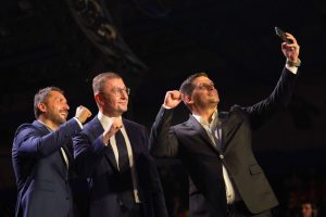 Ламин Јамал почна да наплаќа за автограм