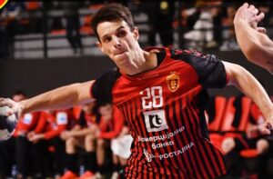 Драма: Како гром од ведро небо Талески го напушта Вардар