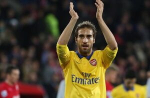 Екс играч на Арсенал е десетпати побогат од Роналдо