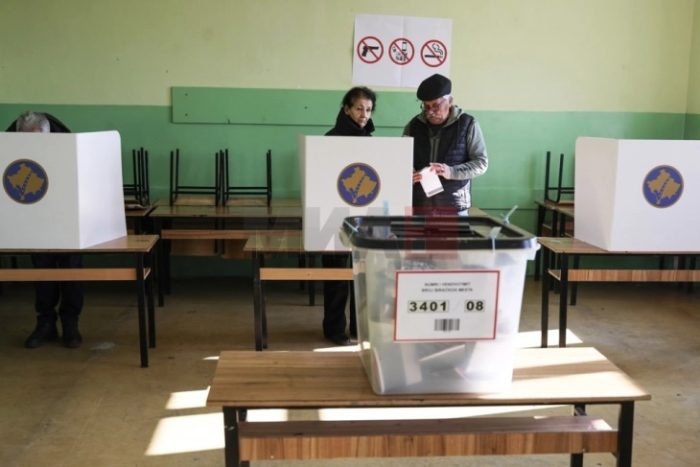 ЛОКАЛНИ ИЗБОРИ НА КОСОВО: Гласање ќе има во 38 општини за вкупно 206 кандидати, право на глас имаат 2 милиони и 69 илјади гласачи