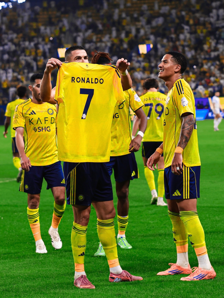 Фантастичен гол на Кристијано Роналдо!