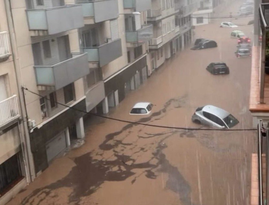 ШПАНИЈА ПОД ВОДА - Апокалипсата пристигна и се вика „Елис“ (ВИДЕО)