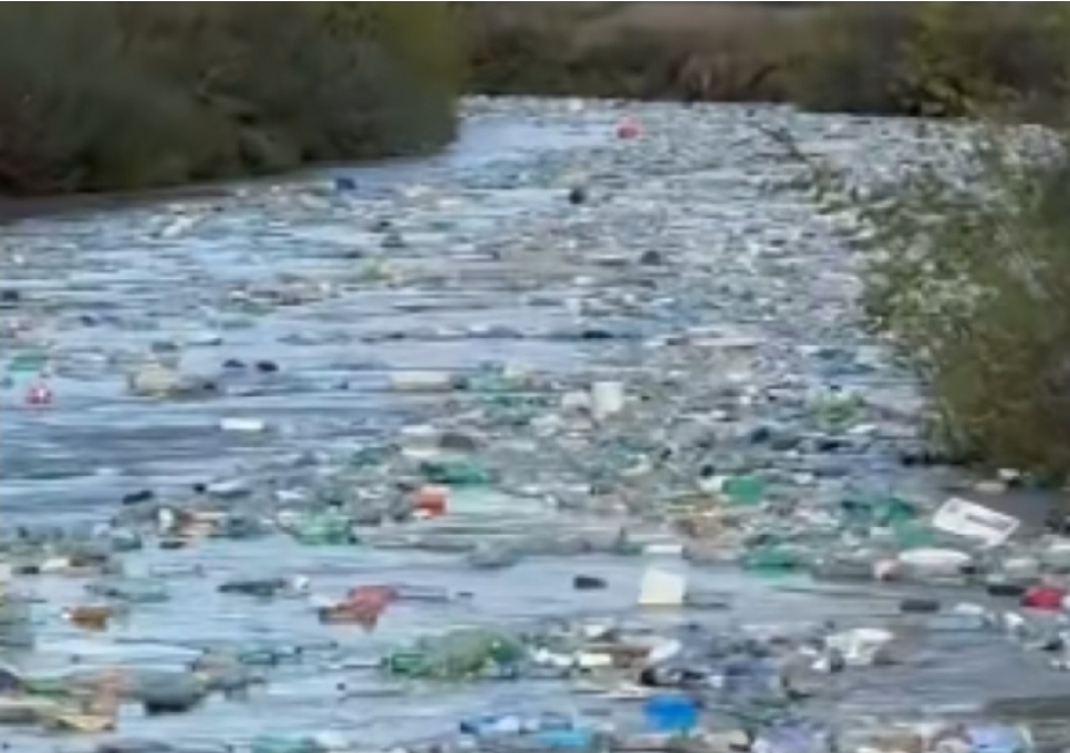 МЖСПП: Пластичниот отпад во Вардар е поради незадоволителното ниво на комунални услуги од страна на операторите