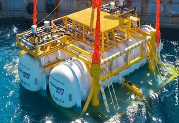 Кинезите сакаат да го „оладат“ интернетот – ќе ги потопат дата-центрите во морето