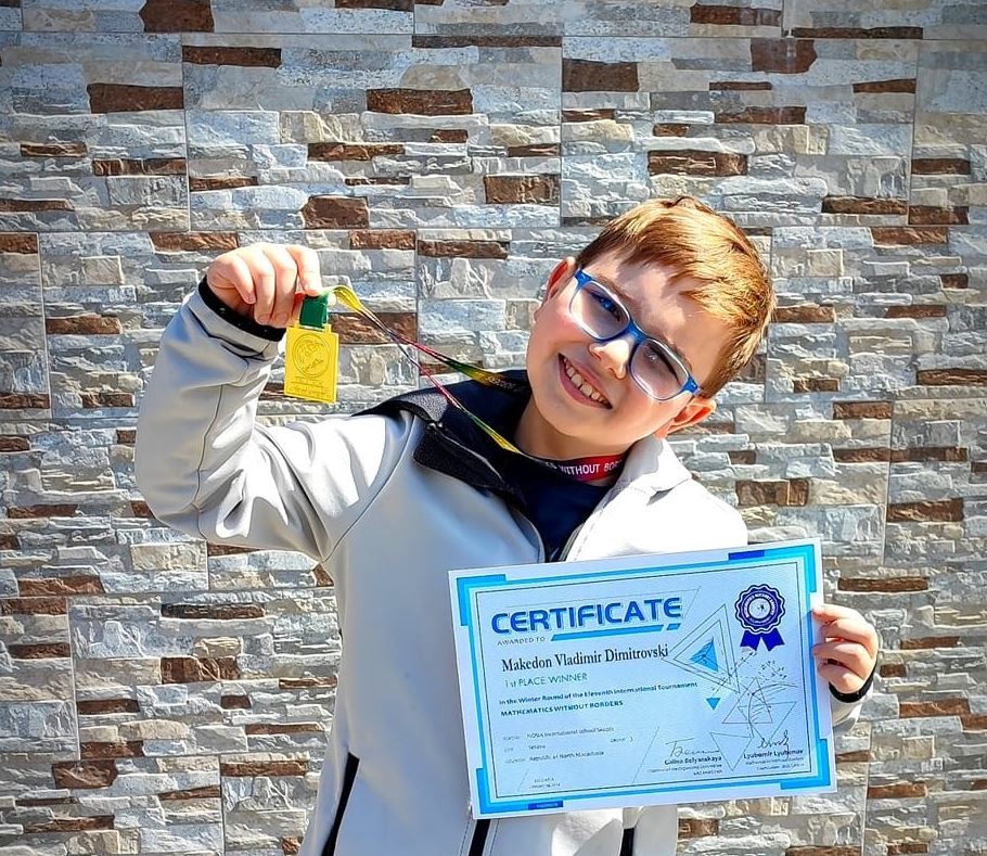 Браво: Малиот генијалец Македон издаде книга посветена на универзумот и неговото содзавање