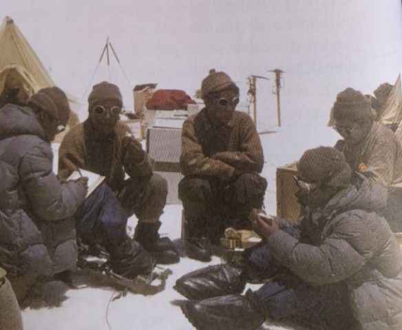 Почина последниот член на првата експедиција што го освои Еверест