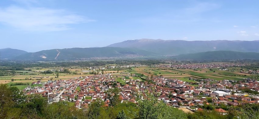 Последни денови од кампањата во Боговиње – Емшиу и Абази ја бараат довербата на граѓаните