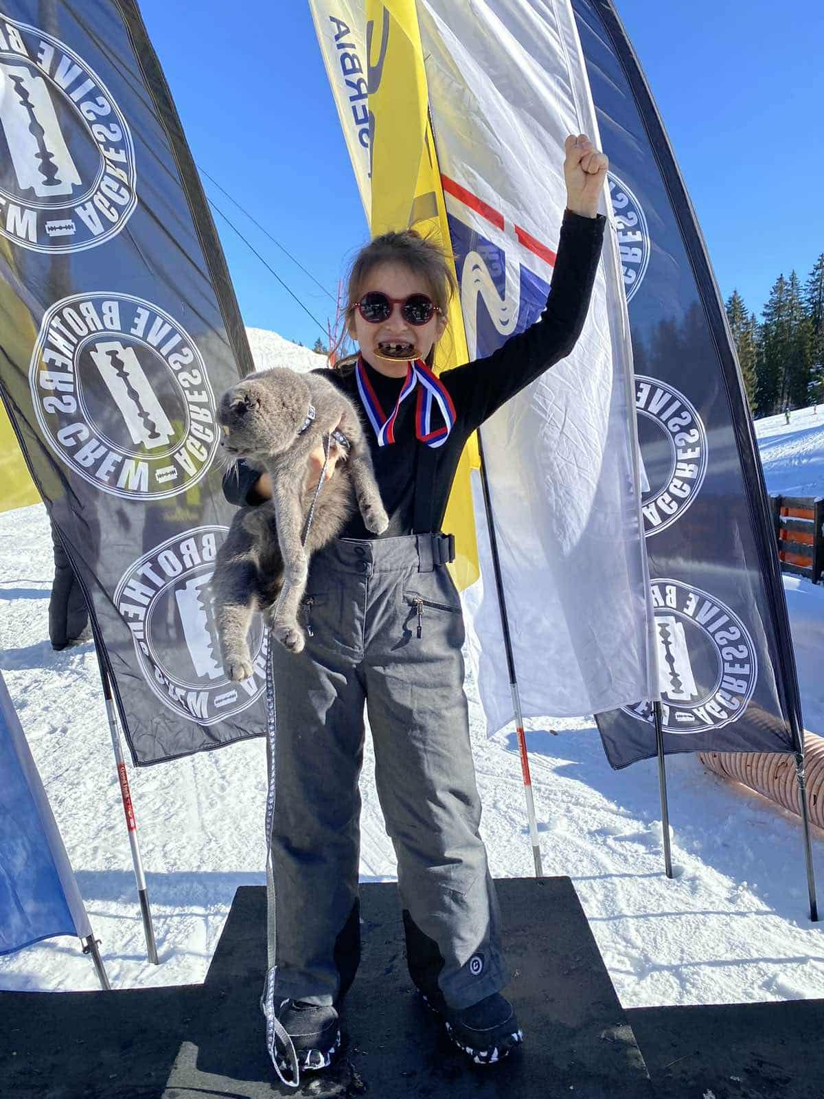 Осумгодишната сноубордерка од Карпош, Нина Неделковска, е поканета да тренира во Австрија