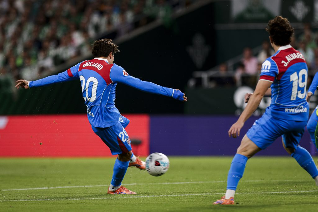 Атлетико Мадрид слави на тешкото гостување кај Бетис!